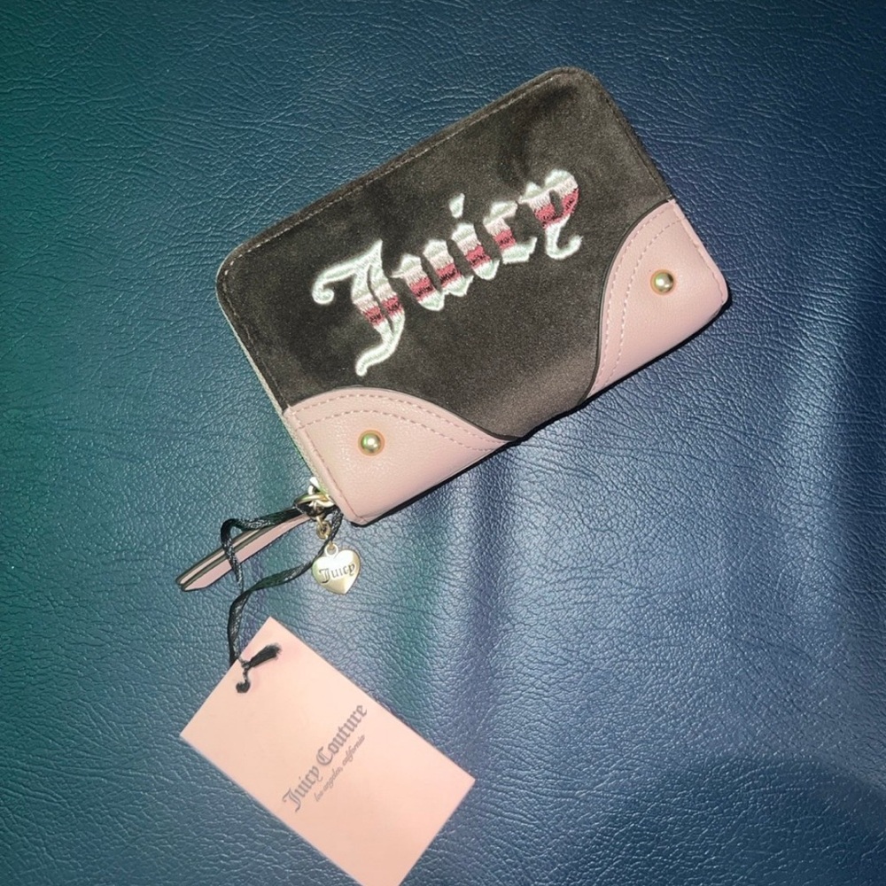 Juicy couture women’s wallet